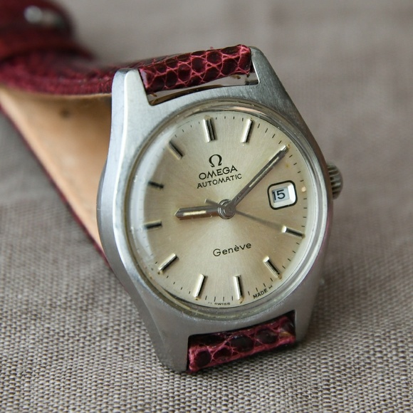 SOLD🥀 Vintage Omega 1974 Genève Women's Watch - Picture 8 of 8